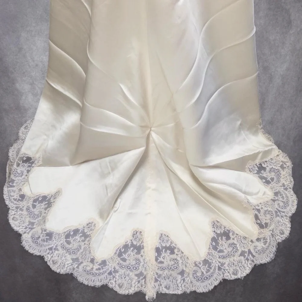 70s Wedding Dress in‎ Champagne with Empire Waist, ~25” and Lace Veil Headpiece